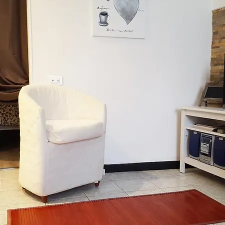 T T House Holiday home *